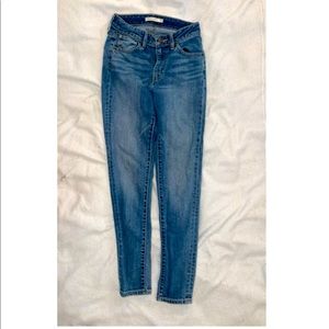 Levi’s - 721 High Rise Skinny Denim